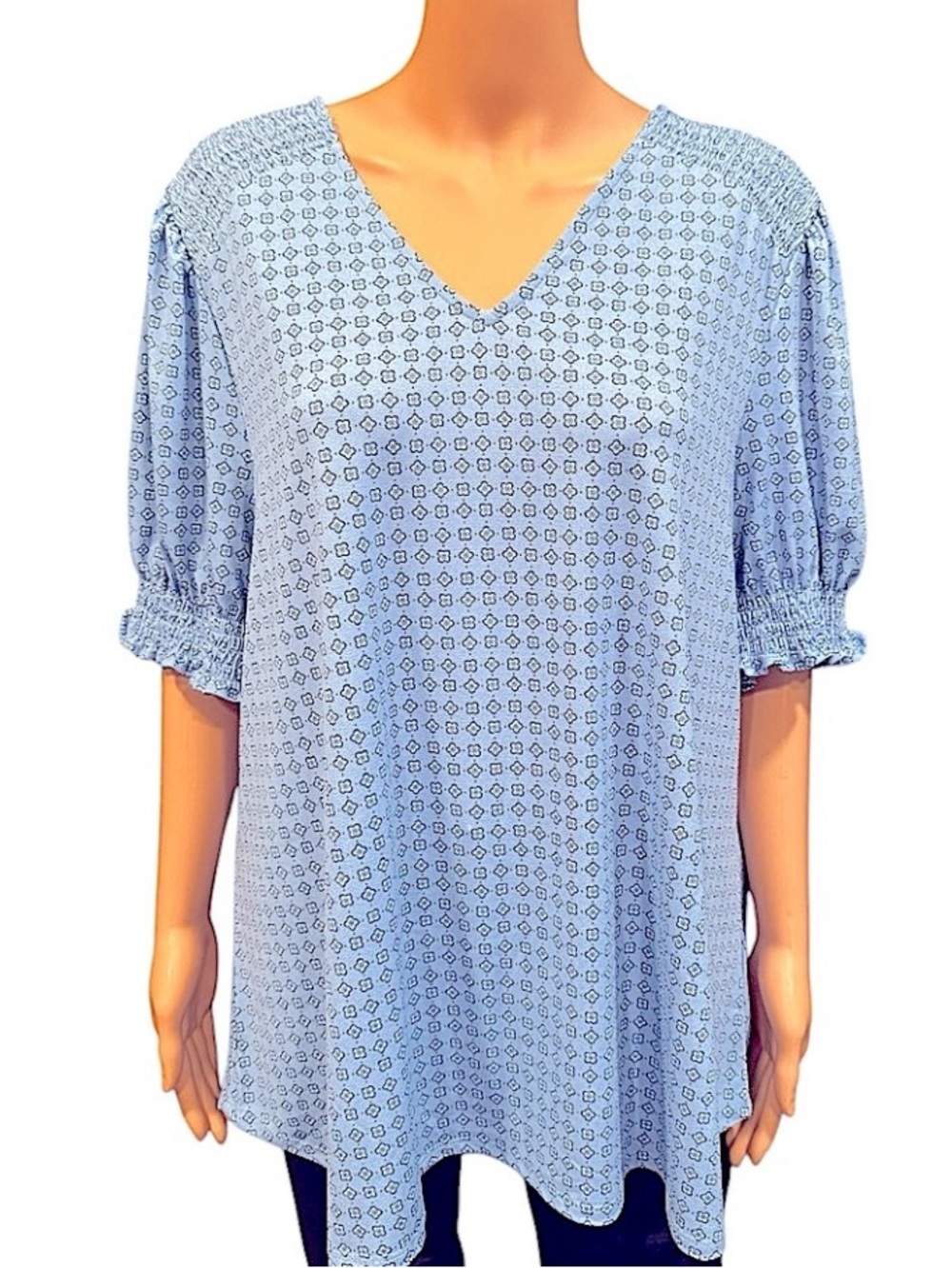 ADRIANNA PAPELL Stretchy Smocked  Elbow Sleeve Baby Blue Gray  Blouse NWT 2X